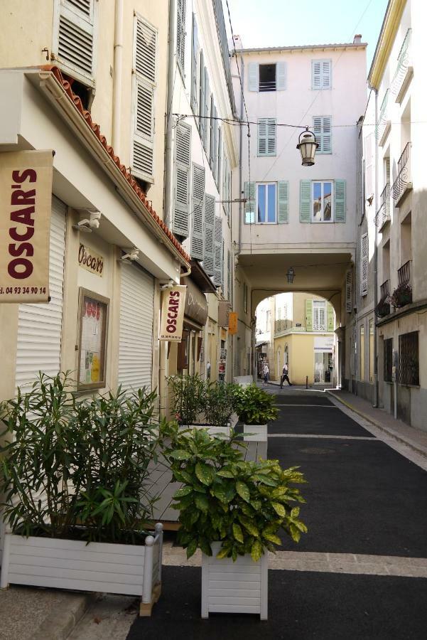 Vieille Ville 1 - Luca'S Apartment, 1 Bedroom, Max 2 Adults And 2 Kids アンティーブ エクステリア 写真